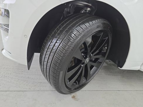 New 2025 Land Rover Range Rover Sport Dynamic SE image 34