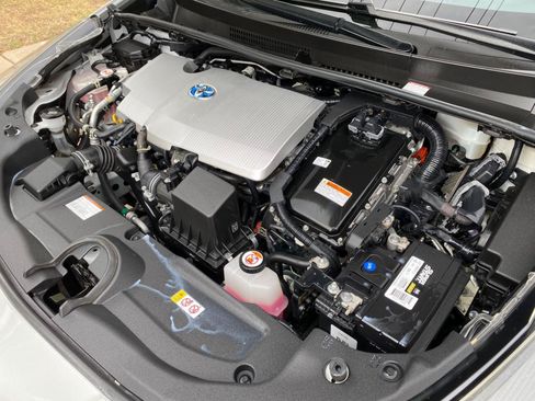 Used 2022 Toyota Prius LE FWD image 15