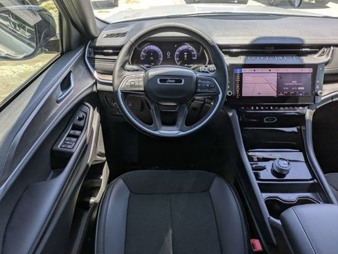 New 2026 Jeep Grand Cherokee L 4WD image 18