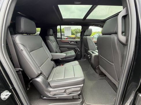Used 2025 GMC Yukon XL Denali w/ Sun & Power Step Package AWD/4WD image 23
