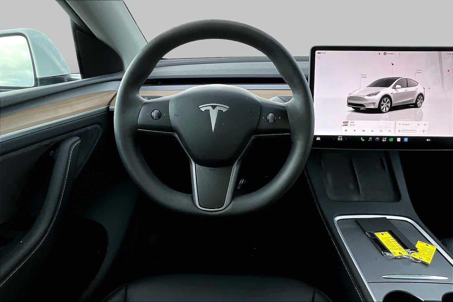 Used 2024 Tesla Model Y Long Range AWD/4WD image 5