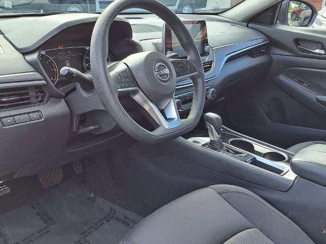 Used 2024 Nissan Altima 2.5 SV FWD image 9