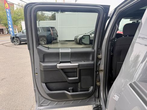 Used 2018 Ford F150 XLT w/ Equipment Group 302A Luxury AWD/4WD image 19