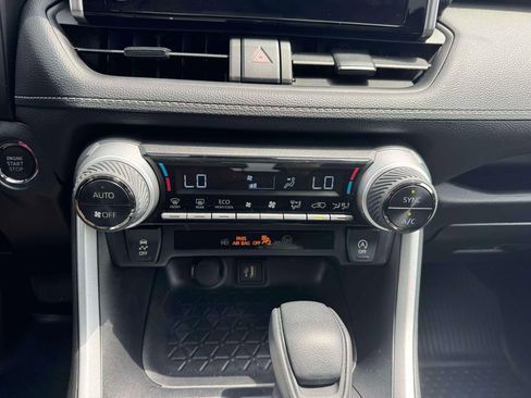 Certified 2025 Toyota RAV4 XLE AWD/4WD image 31