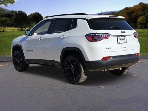 New 2026 Jeep Compass Latitude image 3