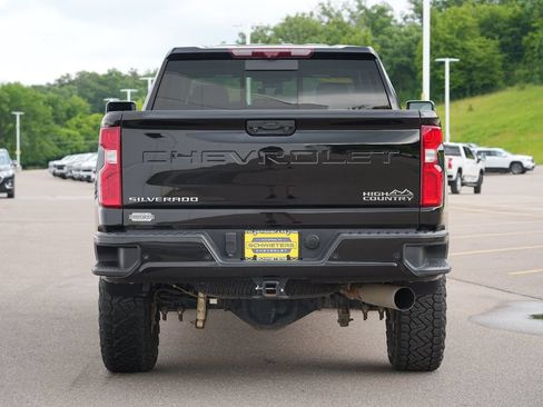 Certified 2024 Chevrolet Silverado 3500 High Country w/ High Country Premium Package AWD/4WD image 4