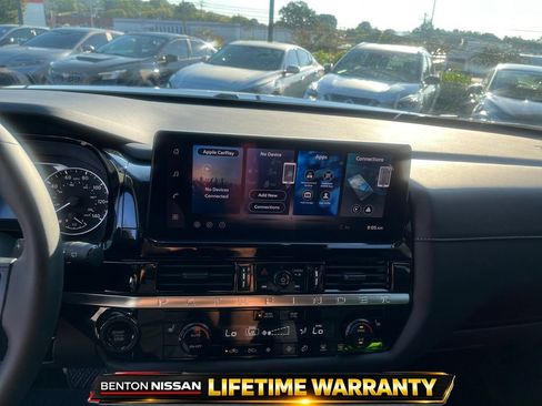 Used 2026 Nissan Pathfinder SV AWD/4WD image 16