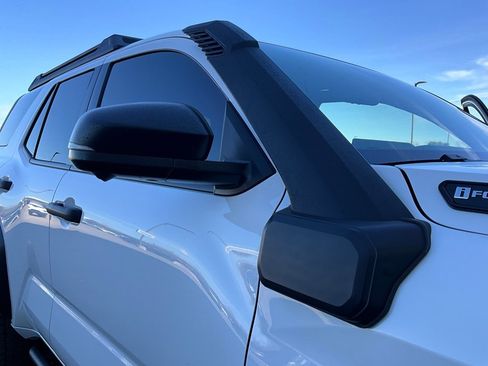 Used 2025 Toyota 4Runner Trailhunter image 15