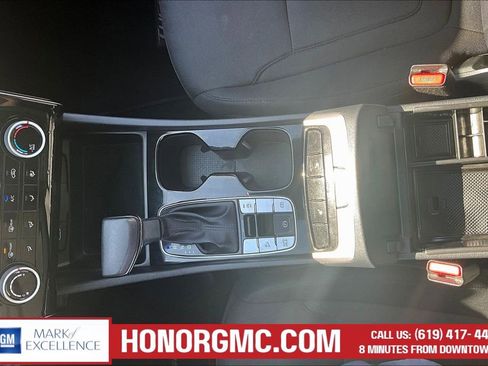 Used 2022 Hyundai Tucson SEL w/ Cargo Package image 16