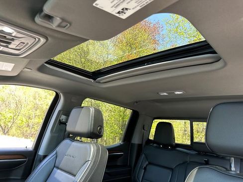Used 2024 GMC Sierra 1500 Denali AWD/4WD image 36