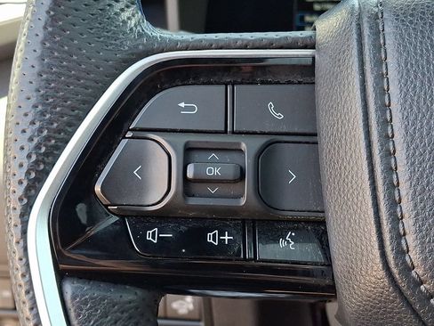 Used 2024 Toyota Tundra Platinum AWD/4WD image 25