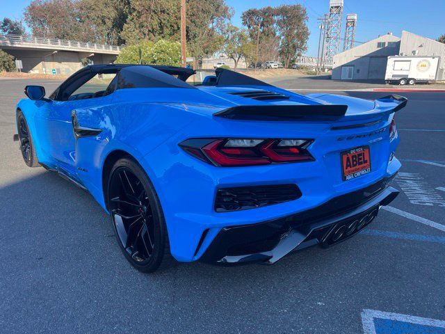 Used 2025 Chevrolet Corvette Z06 RWD image 13