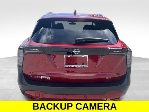 Certified 2025 Nissan Kicks SR FWD image 4