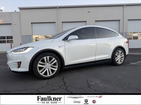 Used 2016 Tesla Model X P90D image 1