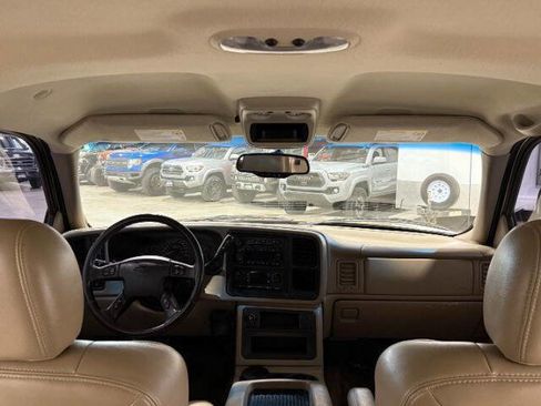 Used 2004 Chevrolet Silverado 3500 4x4 Crew Cab w/ Heavy-Duty Power Package image 17