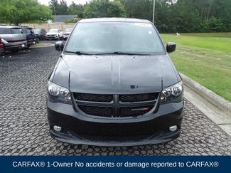 Used 2017 Dodge Grand Caravan SXT w/ Blacktop Package FWD video 2