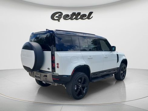 Used 2023 Land Rover Defender 110 X-Dynamic SE AWD/4WD image 4