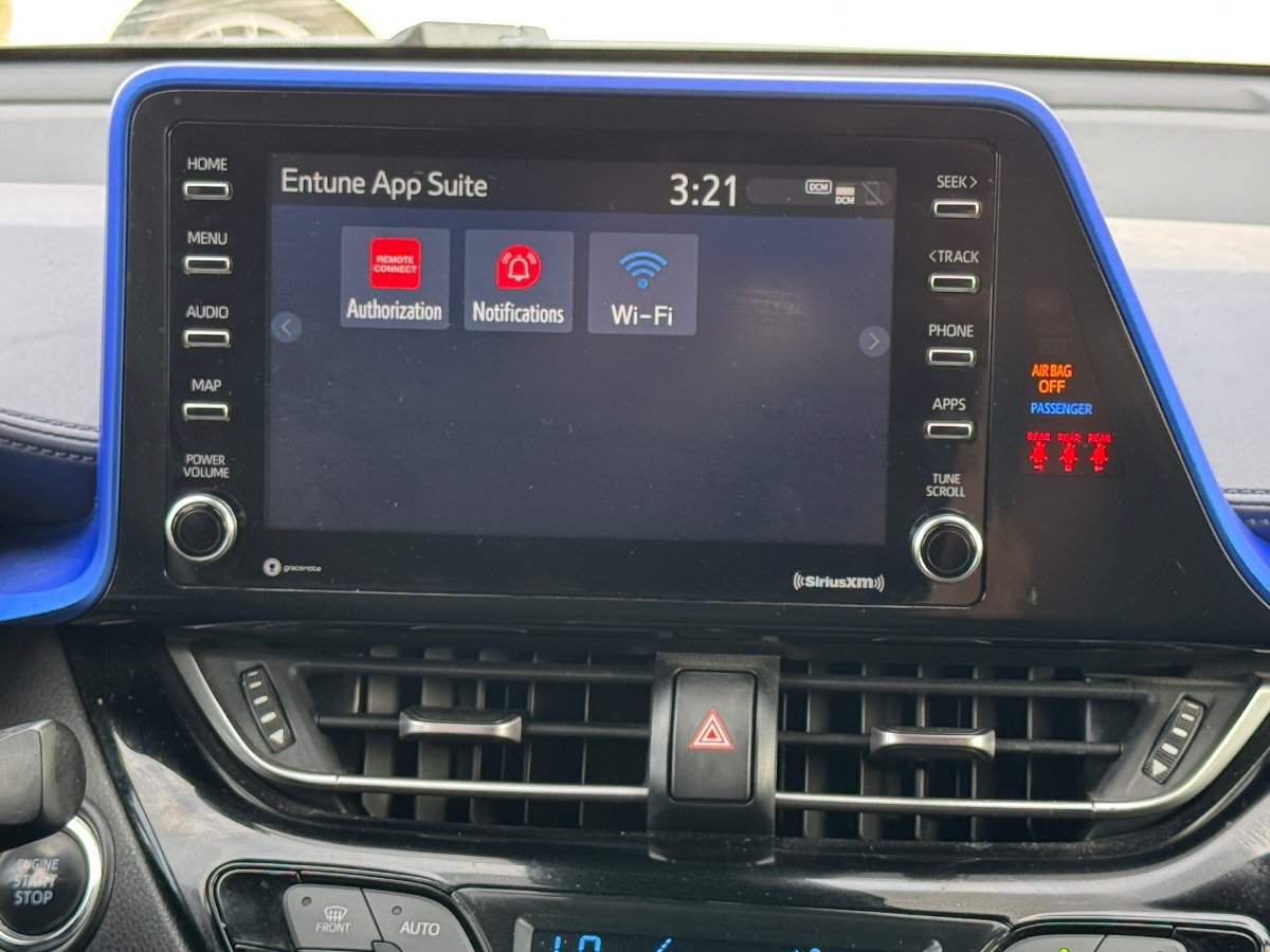 Used 2020 Toyota C-HR XLE FWD image 20