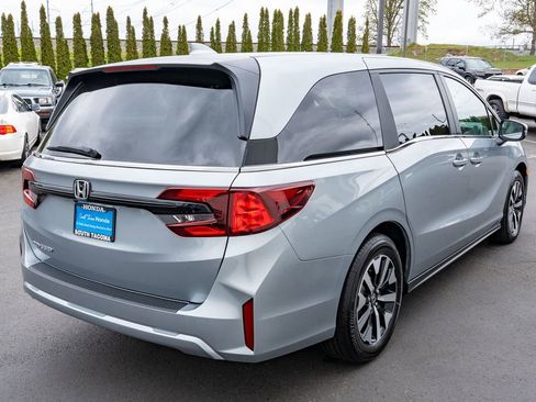 New 2026 Honda Odyssey EX-L image 6