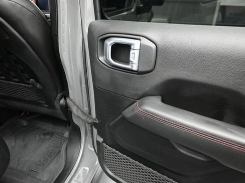 Used 2021 Jeep Gladiator Rubicon AWD/4WD image 19