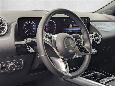 Certified 2025 Mercedes-Benz GLA 250 4MATIC image 8