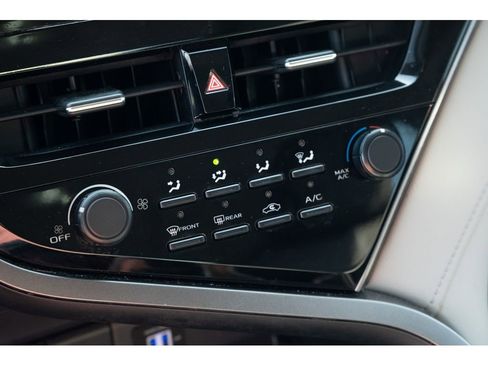 Used 2021 Toyota Camry LE image 26