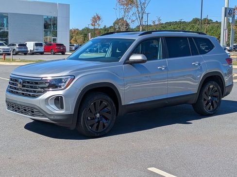 New 2026 Volkswagen Atlas SE FWD image 8