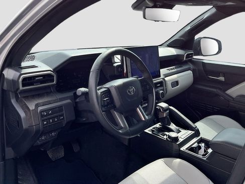 Used 2024 Toyota Tacoma Limited w/ Limited Package (LT) AWD/4WD image 9