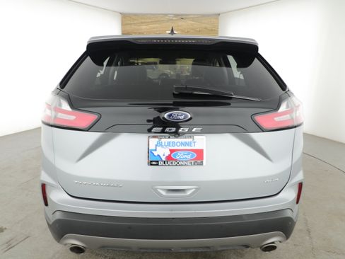 Certified 2022 Ford Edge Titanium w/ Equipment Group 301A image 4