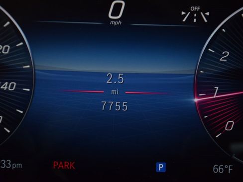 Certified 2025 Mercedes-Benz GLS 450 4MATIC image 28