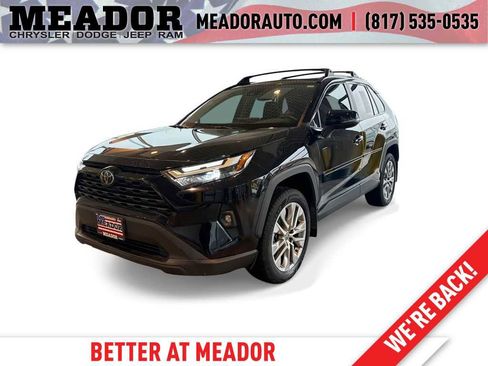 Used 2023 Toyota RAV4 XLE Premium image 1