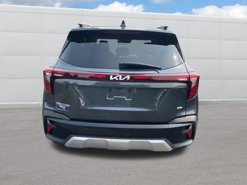 Used 2024 Kia Seltos S AWD/4WD image 4