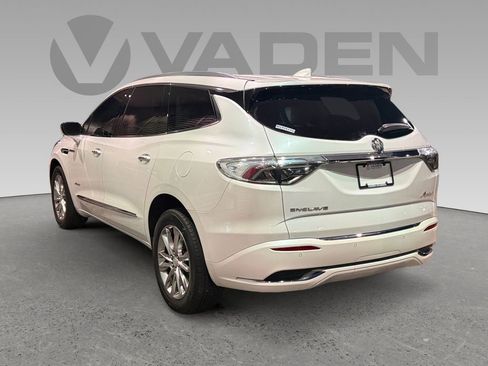 Used 2022 Buick Enclave Avenir w/ Avenir Technology Package image 28