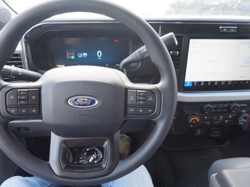 Used 2026 Ford F350 XLT w/ XLT Premium Package AWD/4WD image 7