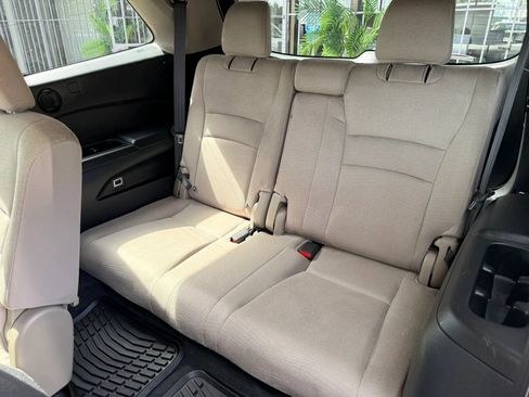 Used 2017 Honda Pilot EX image 15