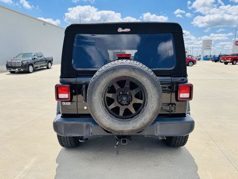 Used 2019 Jeep Wrangler Unlimited Sport S AWD/4WD image 32