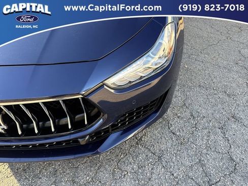 Used 2019 Maserati Ghibli S image 11