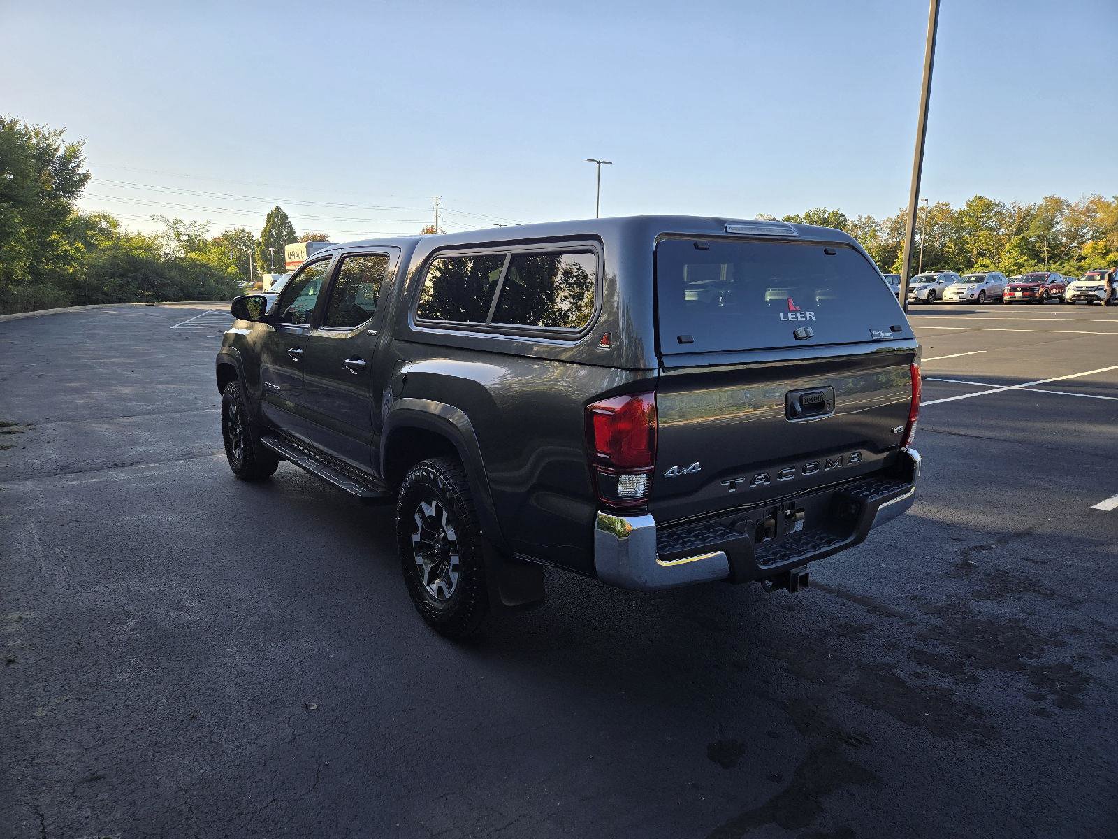 Used 2021 Toyota Tacoma SR5 AWD/4WD image 6