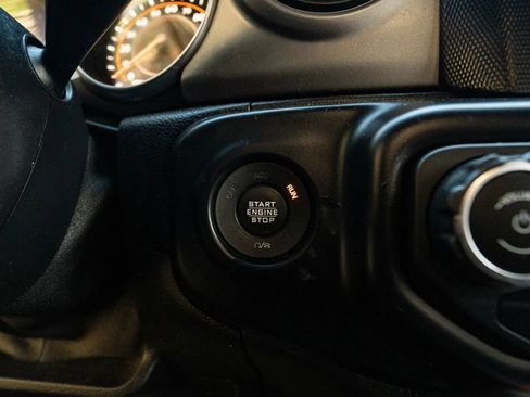 Used 2020 Jeep Wrangler Unlimited Sport S AWD/4WD image 31