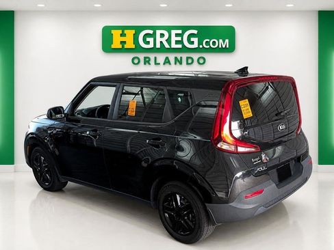 Used 2020 Kia Soul LX FWD image 2
