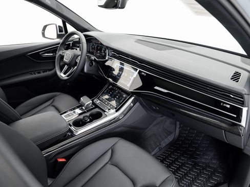 Certified 2025 Audi Q7 3.0T Premium Plus image 20