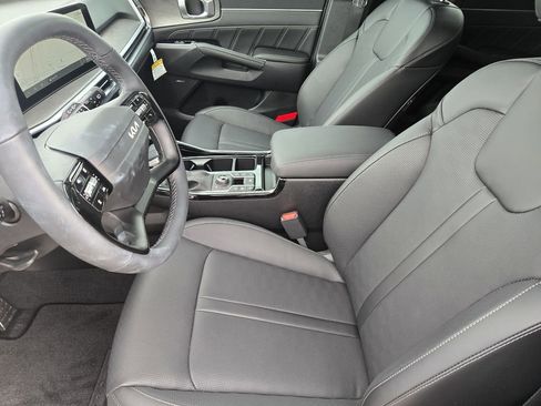 New 2026 Kia Sorento SX image 9