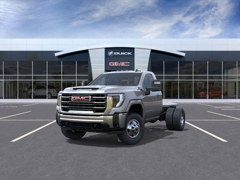 New 2026 GMC Sierra 3500 SLE w/ SLE Convenience Package AWD/4WD image 8