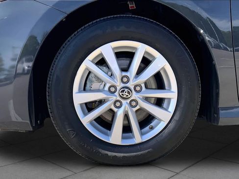 Used 2025 Toyota Camry LE FWD image 11