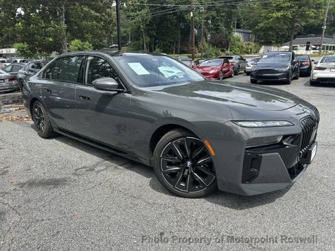 Used 2024 BMW 760i xDrive w/ Executive Package AWD/4WD image 6