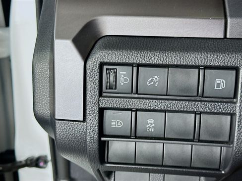 Used 2026 Toyota 4Runner SR5 AWD/4WD image 17