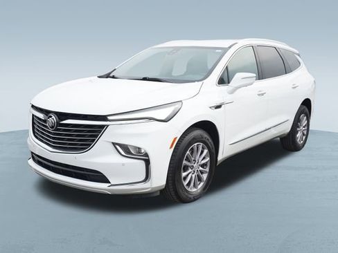 Used 2024 Buick Enclave Premium image 3