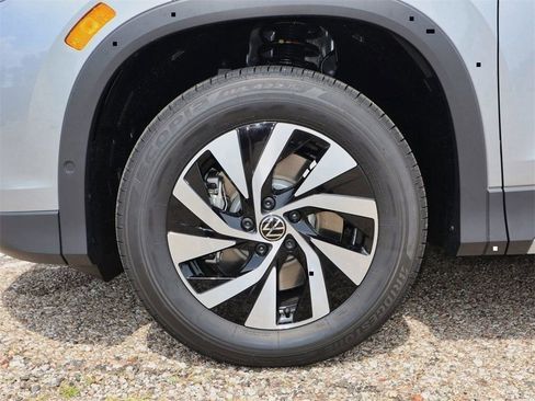 New 2025 Volkswagen Tiguan S AWD/4WD image 9