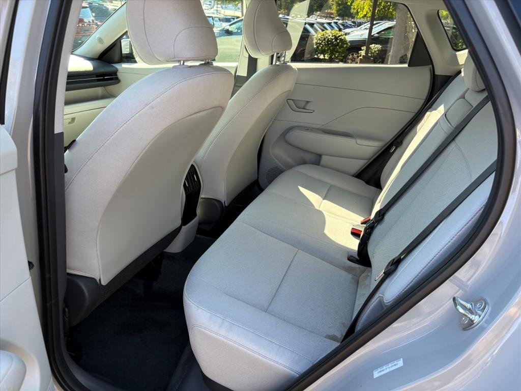 Certified 2025 Hyundai Kona SEL AWD/4WD image 19