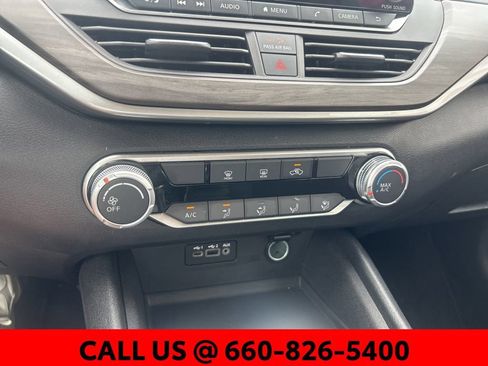 Used 2025 Nissan Altima 2.5 SV FWD image 14